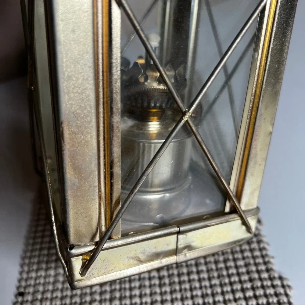 Vintage Brass Tone Glass Oil Lantern Nautical Ship Style Kerosene Lamp 7.5in